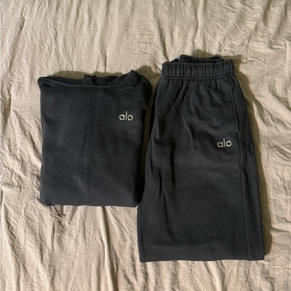 Alo Accolade Charcoal Grey Sweat Set - Picture 2 of 5